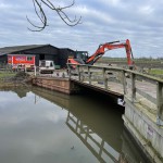 Denzo vervangt hardhouten brugvleugels te Barsingerhorn.