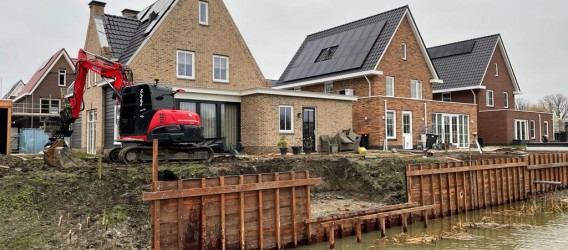 Denzo lekker aan de slag op Het Bronland te Spierdijk